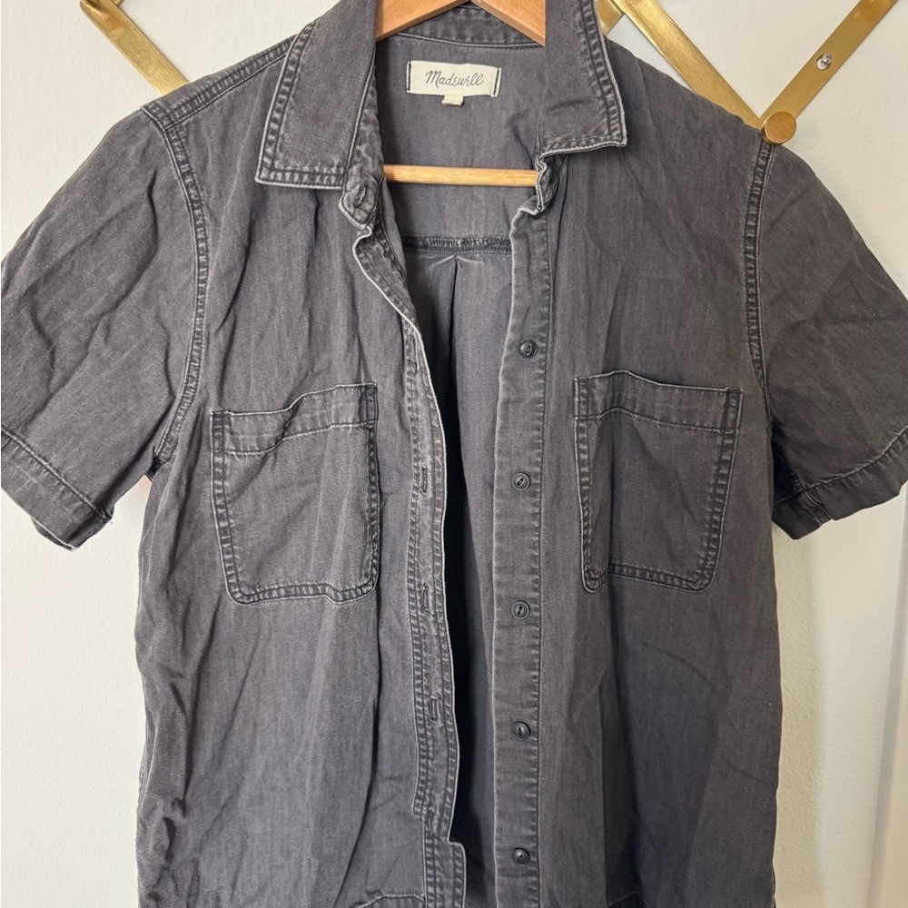 Madewell Women's boxy washed black denim button down